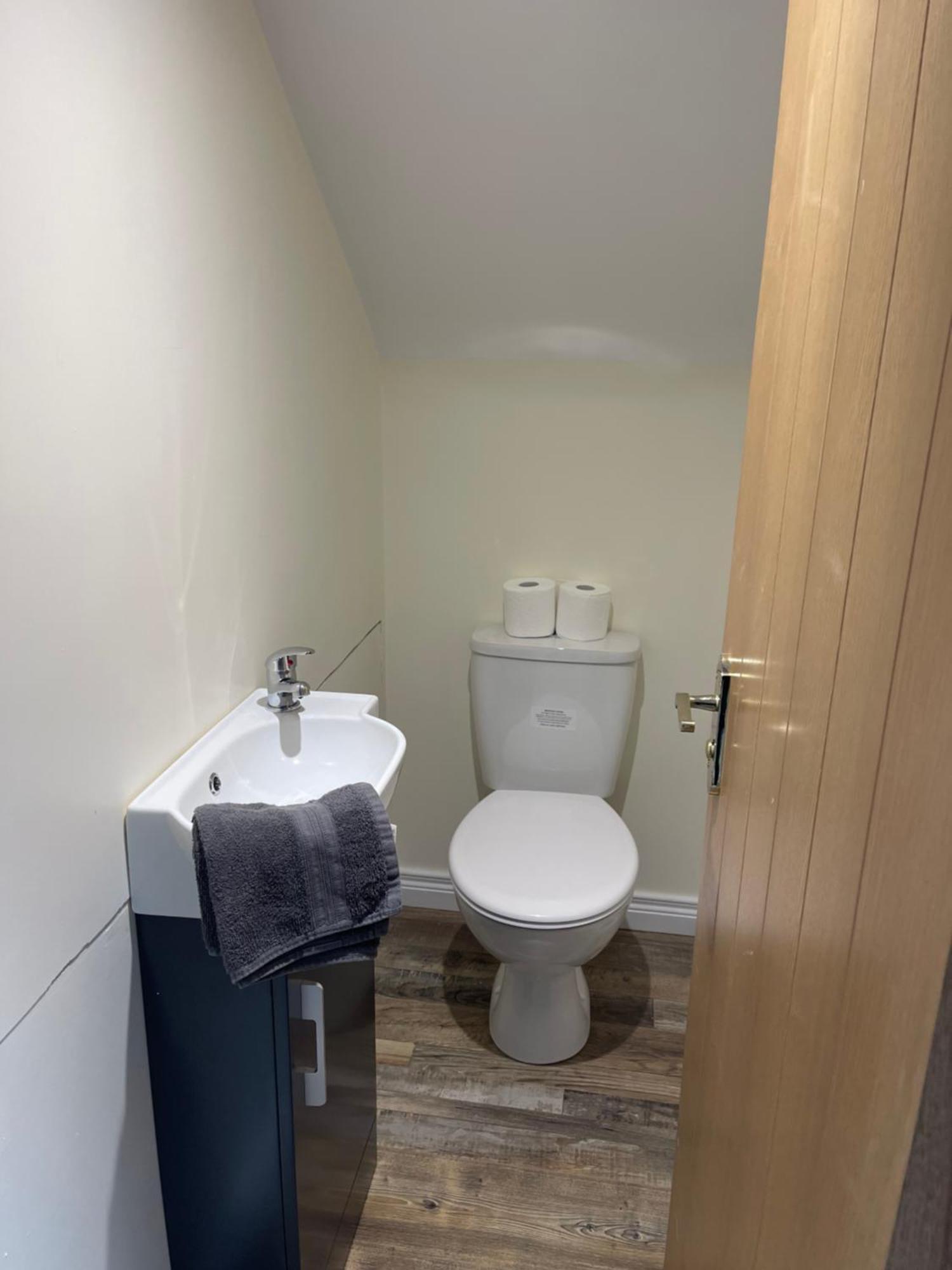 Carrick Lodge Mourne Mountains ニューリー エクステリア 写真